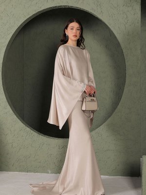 Taş Kolu Taşlı Etekli Takım Taş Kolu Taşlı Etekli Takım