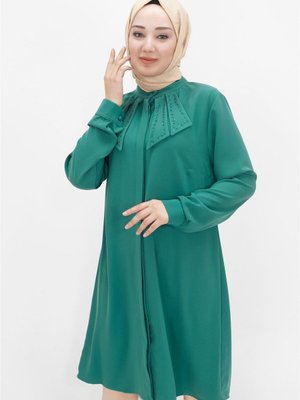 Yeşil Kristal Kumaş Yakası Taşlı Büyük Beden Tunik Yeşil Kristal Kumaş Yakası Taşlı Büyük Beden Tunik