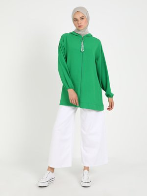 Yeşil Hırka Yeşil Hırka