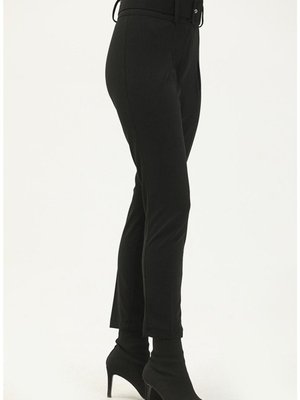 Siyah Scuba Krep Dar Paça Kemerli Pantolon Siyah Scuba Krep Dar Paça Kemerli Pantolon