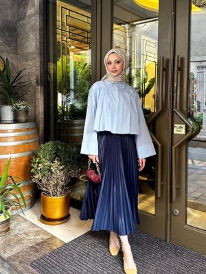 Lacivert Piliseli Deri Görünümlü Uzun Etek Lacivert Piliseli Deri Görünümlü Uzun Etek