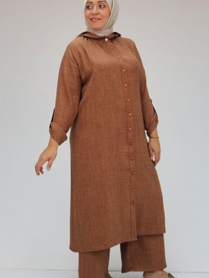 Kahve Büyük Beden Çarpı Biye Detaylı Pantolonlu Takım Kahve Büyük Beden Çarpı Biye Detaylı Pantolonlu Takım