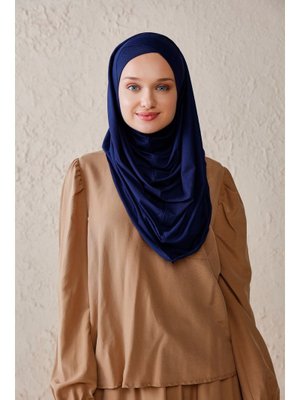 Lacivert Çapraz Kapüşonlu Viskon Pratik Eşarp Hazır Türban Lacivert Çapraz Kapüşonlu Viskon Pratik Eşarp Hazır Türban