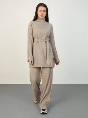 Açık Vizon Yüksek Yaka Rahat Triko Takım