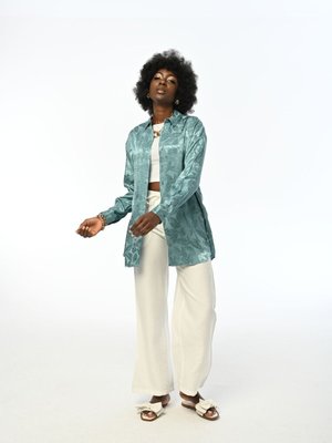 Yaprak Desenli Oversıze Büyük Bedene Ve Tesettüre Uygun Gömlek