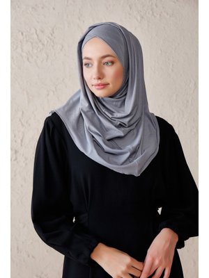 Gri Çapraz Kapüşonlu Viskon Pratik Eşarp Hazır Türban Gri Çapraz Kapüşonlu Viskon Pratik Eşarp Hazır Türban