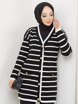 Düğmeli Çizgi Desenli Triko Hırka