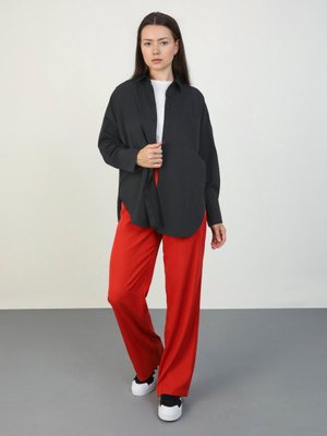 Siyah Pamuklu Oversize Gömlek