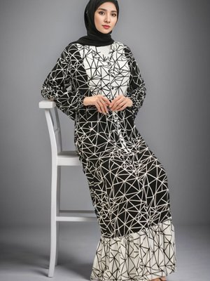 Siyah Beyaz Desenli Viskon Elbise