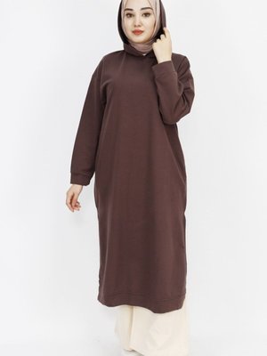 Kahverengi İp Kumaş Kapüşonlu Yırtmaç Detaylı Sweatshirt Kahverengi İp Kumaş Kapüşonlu Yırtmaç Detaylı Sweatshirt