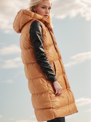 Taba Kapüşonlu Kemerli Şişme Yelek Taba Kapüşonlu Kemerli Şişme Yelek