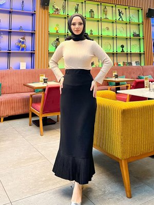 Boy(99 Cm) Kalem Fırfır Piliseli Etek Siyah (38 Beden Aralıkları) Farklı Renk Boy(99 Cm) Kalem Fırfır Piliseli Etek Siyah (38 Beden Aralıkları) Farklı Renk