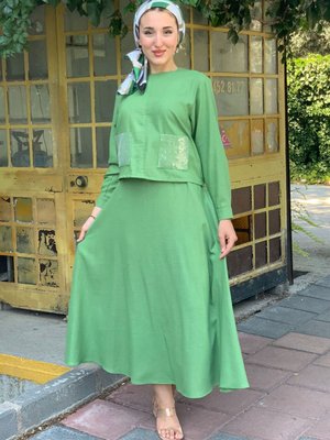 Yeşil Pul Detaylı Etekli Takım Yeşil Pul Detaylı Etekli Takım