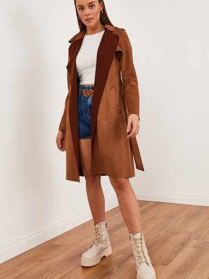 Taba Kuşaklı Süet Trençkot Taba Kuşaklı Süet Trençkot