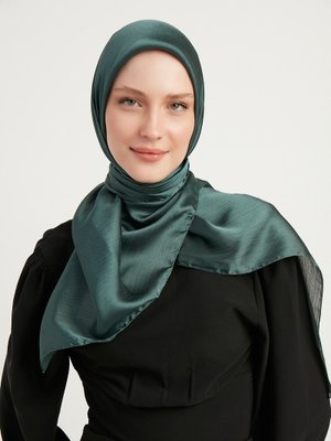 Orman Yeşili Janjanlı Krinkıl Eşarp