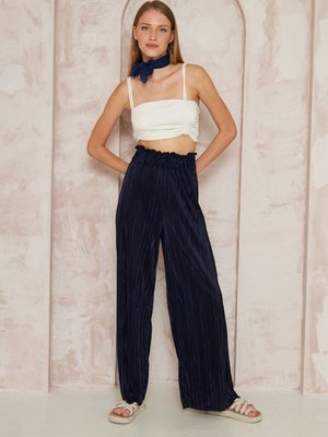 Lacivert Dokulu Beli Lastikli Yüksek Bel Bol Paça Salaş Rahat Bürümcük Örme Pantolon Lacivert Dokulu Beli Lastikli Yüksek Bel Bol Paça Salaş Rahat Bürümcük Örme Pantolon