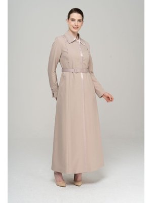 Bej Gömlek Yaka Saten Ve Aksesuar Detaylı Astarlı Pardesü Bej Gömlek Yaka Saten Ve Aksesuar Detaylı Astarlı Pardesü