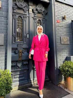 Çizgi Detaylı Pantolonlu Takım Fuşya