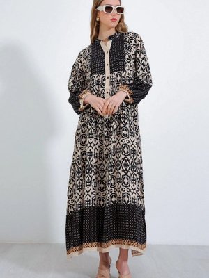 Siyah Krem Desenli Viskon Elbise