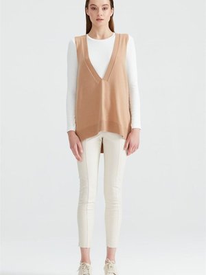 Derin V Yaka Camel Triko Süveter