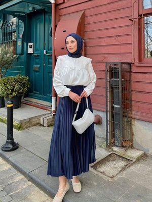 Lacivert Piliseli Uzun Etek Lacivert Piliseli Uzun Etek