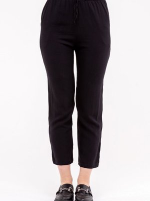 Siyah Yazlık Önü Bağcık'lı Ve Beli Lastikli Şık Dokuma Viskon Cepli Kumaş Pantolon Siyah Yazlık Önü Bağcık'lı Ve Beli Lastikli Şık Dokuma Viskon Cepli Kumaş Pantolon