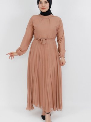 Bej Pilise Detaylı Şifon Kumaş Elbise Bej Pilise Detaylı Şifon Kumaş Elbise