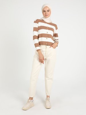 Hırka Biskuvi Hırka Biskuvi