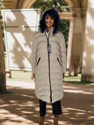 Bej Kapuşonlu Şişme Mont Bej Kapuşonlu Şişme Mont