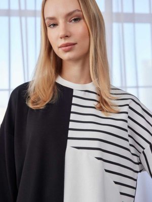 Siyah Beyaz Çizgili Tesettür Sweetshirt