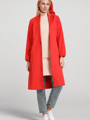 Kırmızı Kapüşonlu Fermuarlı Kap Kırmızı Kapüşonlu Fermuarlı Kap