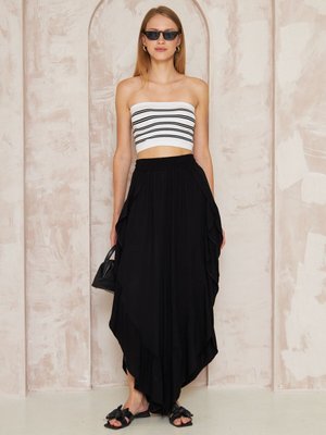 Siyah Otantik Beli Lastikli Yırtmaçlı Fırfırlı Salaş Bohem Şalvar Etek Pantolon Siyah Otantik Beli Lastikli Yırtmaçlı Fırfırlı Salaş Bohem Şalvar Etek Pantolon