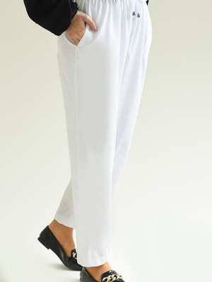 Beyaz Cepli Bol Paça Pantolon