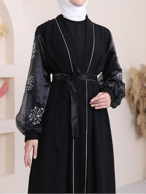 Kolları İnci Taş Detaylı Abaya Kolları İnci Taş Detaylı Abaya