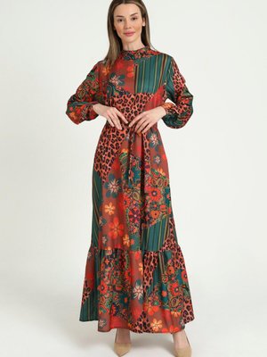 Zümrüt Papatya Desenli Kuşaklı Elbise Zümrüt Papatya Desenli Kuşaklı Elbise