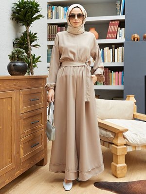 Beli Kuşak Detaylı Tulum Bej Beli Kuşak Detaylı Tulum Bej