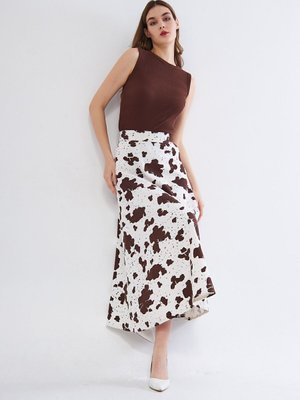 Kahve Gabardin Cepli Mevlana Spor Kahverengi Beyaz Uzun Kloş Kot Etek Kahve Gabardin Cepli Mevlana Spor Kahverengi Beyaz Uzun Kloş Kot Etek