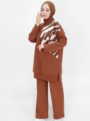 Kahverengi Fermuar Detaylı Scuba Kumaş Sweatshirt Kahverengi Fermuar Detaylı Scuba Kumaş Sweatshirt