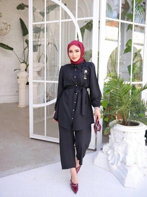 Siyah Güllü Takım Siyah Güllü Takım