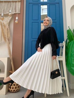 Piliseli Beyaz Uzun Etek Piliseli Beyaz Uzun Etek