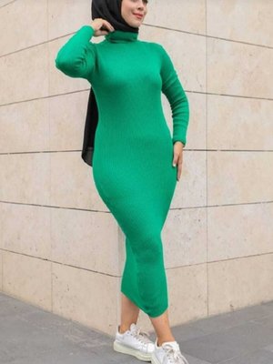 Yeşil Balıkçı Yaka Dar Slim Kesim Esnek Ve Akrilik Triko Kalem Elbise Yeşil Balıkçı Yaka Dar Slim Kesim Esnek Ve Akrilik Triko Kalem Elbise