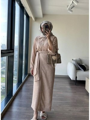 Bej Gömlek Yaka Etekli Takım Bej Gömlek Yaka Etekli Takım