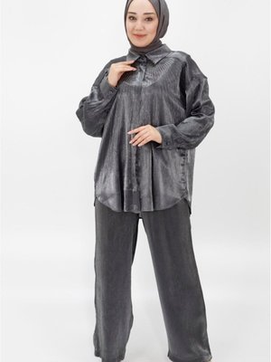 Siyah Pamuklu Saten Kumaş Önü Taşlı İkili Takım Siyah Pamuklu Saten Kumaş Önü Taşlı İkili Takım