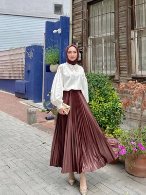 Kahverengi Piliseli Uzun Etek Kahverengi Piliseli Uzun Etek