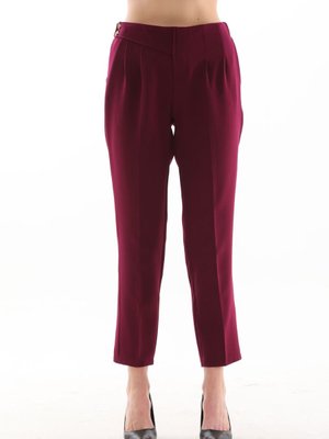 Bordo Reems Mevsimlik Yandan Düğmeli Ve Beli Esnek Lastikli Dubble Kumaş Cepli Pantolon Bordo Reems Mevsimlik Yandan Düğmeli Ve Beli Esnek Lastikli Dubble Kumaş Cepli Pantolon