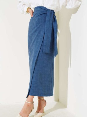 Kusaklı Yandan Baglamalı Etek