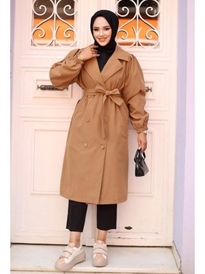 Camel Omzu Pileli Detaylı Trençkot Camel Omzu Pileli Detaylı Trençkot