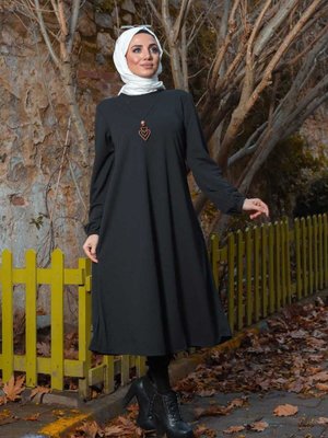 Kolye Detaylı Tunik Siyah Kolye Detaylı Tunik Siyah