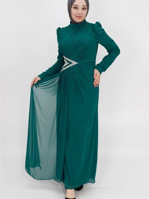 Zümrüt Şifon Kumaş Beli Taş Detaylı Abiye Elbise Zümrüt Şifon Kumaş Beli Taş Detaylı Abiye Elbise