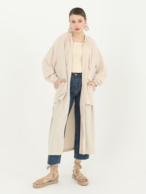 Taş Aerobin Kumaş Sahte Cep Detaylı Kapişonlu Kap Taş Aerobin Kumaş Sahte Cep Detaylı Kapişonlu Kap